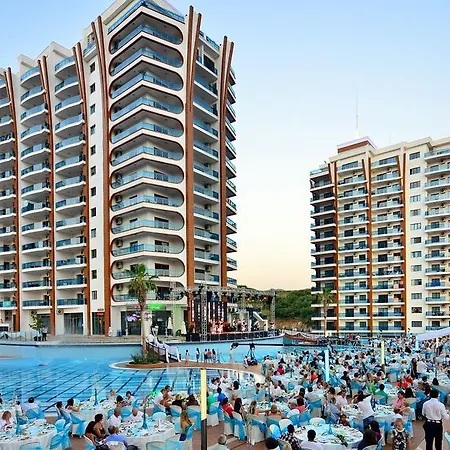 Azura Park *