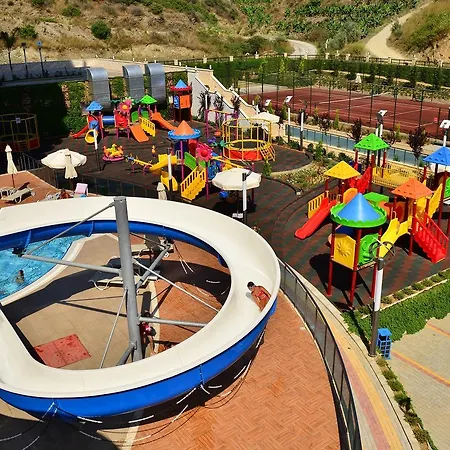 Hotel Azura Park *