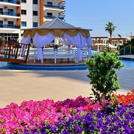 Hotel Azura Park *